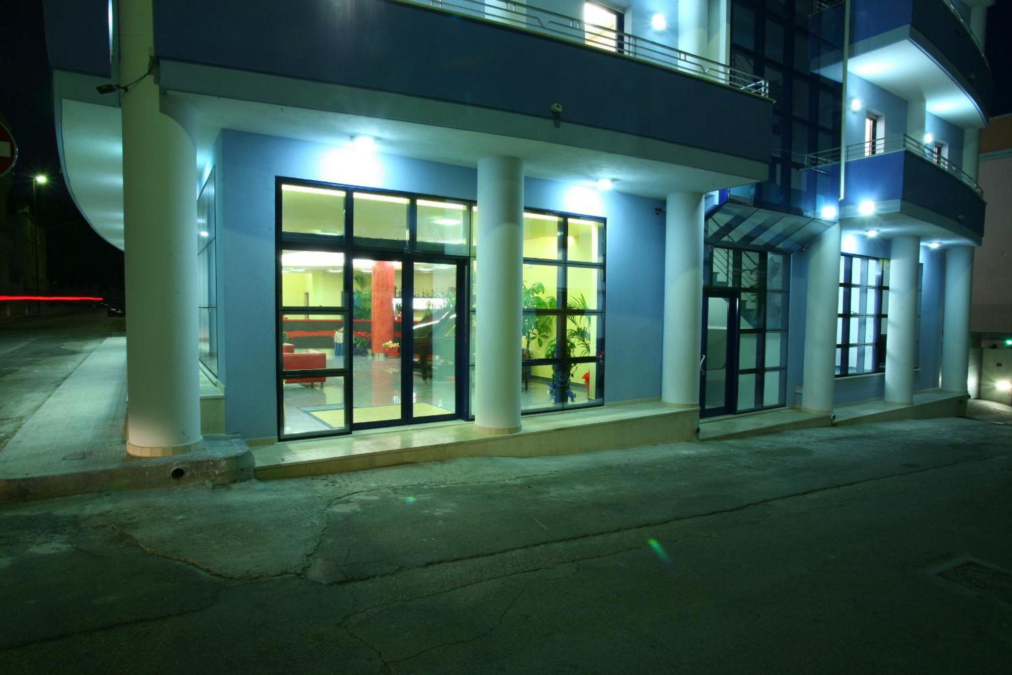 Blu Residence - Hotel Nel Salento 카사라노 외부 사진