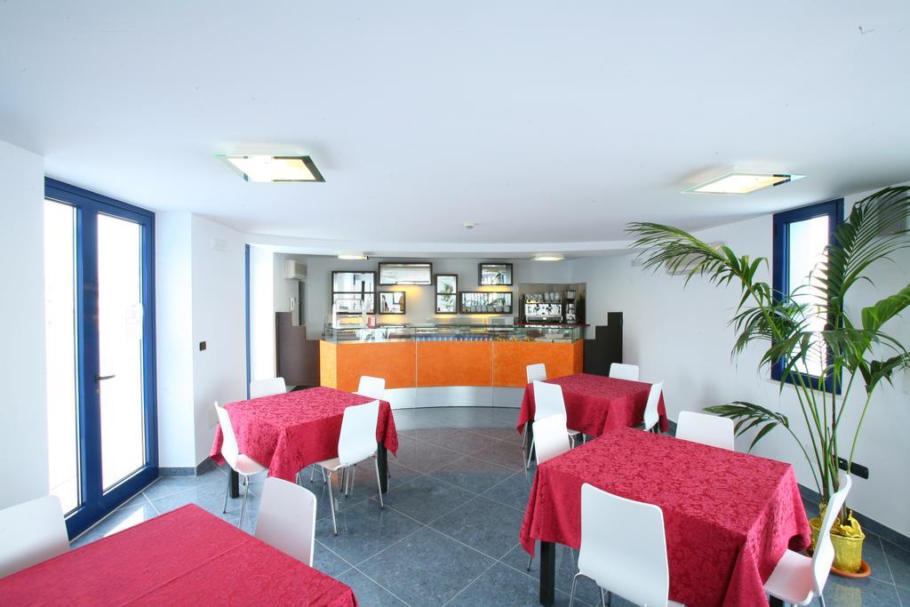 Blu Residence - Hotel Nel Salento 카사라노 객실 사진